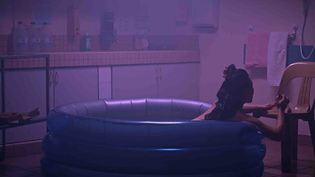 Vinegar Baths Image
